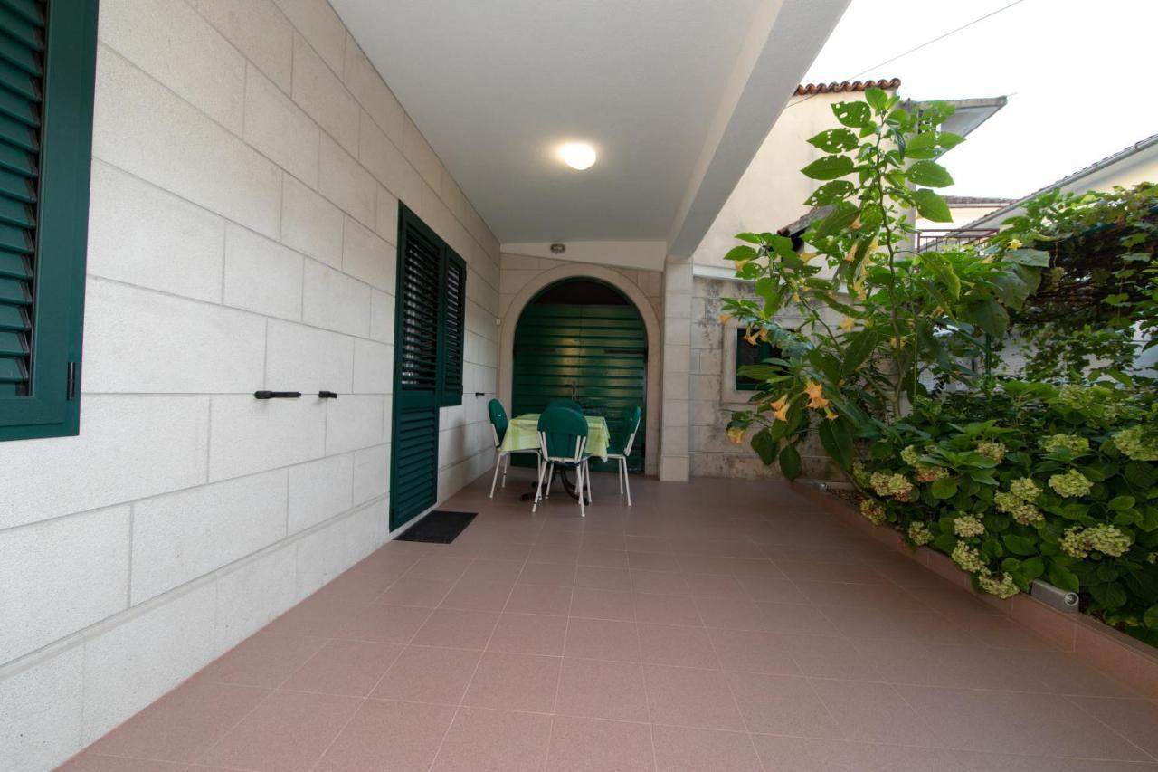 Apartmani Biser Tučepi Exterior foto